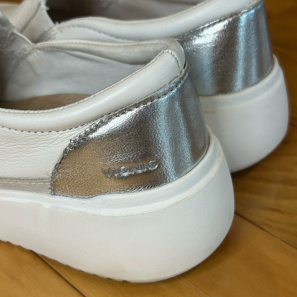 Vionic Women's Kearny White and Silver Slip-On Platform Sneakers Shoes - Picture 14 of 14